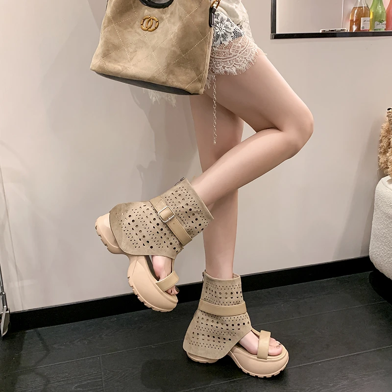 French-style Retro Platform Summer Sandals for Women, Ankle Strap, Open-toe, Trendy Fashion Boots
French-style Retro Platform Summer Sandals for Women, Ankle Strap, Open-toe, Trendy Fashion Boots