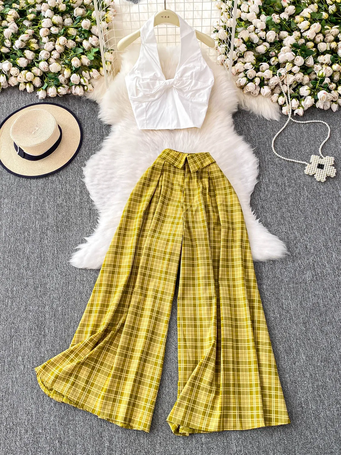 Сексуальный топ Vaion Sle Bal V-Ne ter Top ort Crop Top + клетчатые широкие брюки Sembach с высокой талией, одинаковый комплект
Сексуальный топ Vaion Sle Bal V-Ne ter Top ort Crop Top + клетчатые широкие брюки Sembach с высокой талией, одинаковый комплект