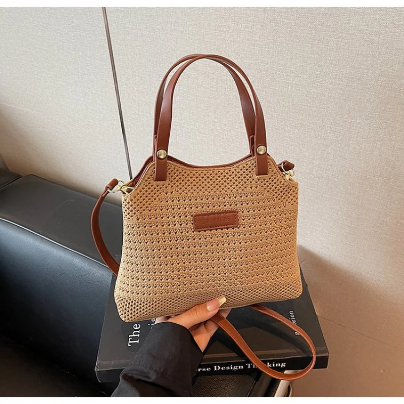 Модная женская сумка через плечо, изготовленная из кожи с небесным принтом и классическим парижским элитным образцом
Модная женская сумка через плечо, изготовленная из кожи с небесным принтом и классическим парижским элитным образцом 