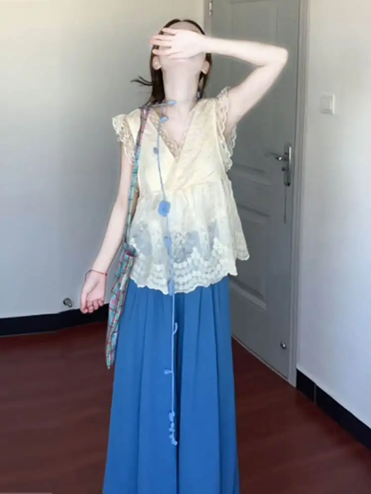 Summer Fashion Women's Soft Style V-Neck Top Wide Leg Pants Two-Piece Set Cotton Material Gentle Elegant Complete Outfit
Summer Fashion Women's Soft Style V-Neck Top Wide Leg Pants Two-Piece Set Cotton Material Gentle Elegant Complete Outfit