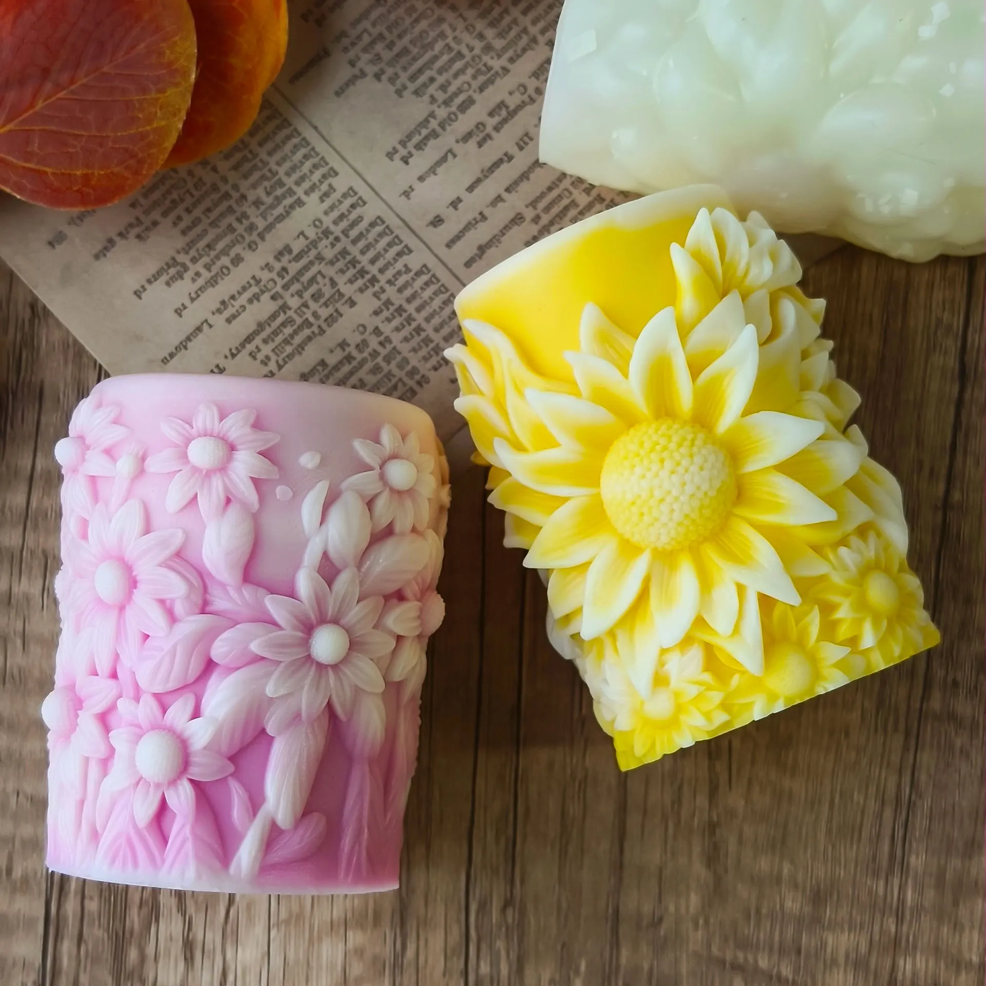 Sunflower Pillar Silicone Mold Handmade Sunflower Cylinder Aromatherapy Candle Plaster Ornament Mold Soy Wax Candle Make
Sunflower Pillar Silicone Mold Handmade Sunflower Cylinder Aromatherapy Candle Plaster Ornament Mold Soy Wax Candle Make