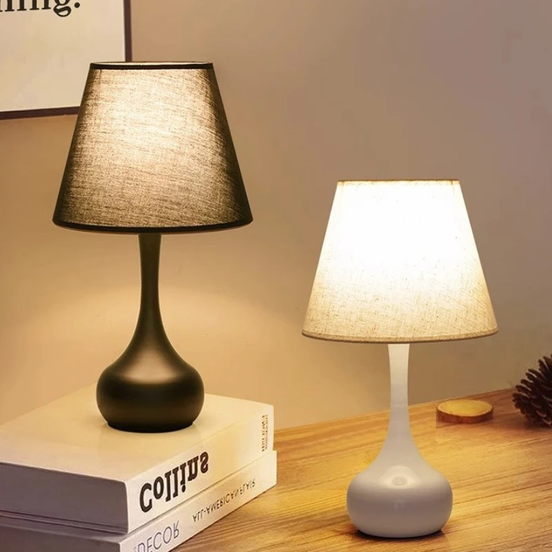 Nordic Black/white Wrought Iron LED Table Lamps Fabric Lampshade Retro Living Room Bedroom Restaurant Office Reading Desk Lights
Nordic Black/white Wrought Iron LED Table Lamps Fabric Lampshade Retro Living Room Bedroom Restaurant Office Reading Desk Lights
