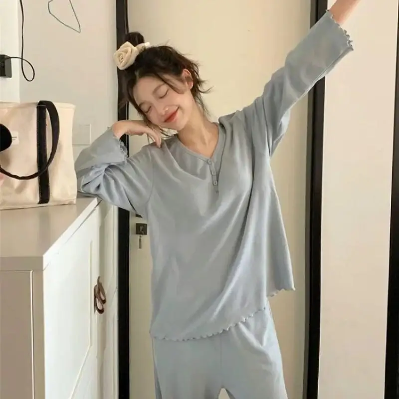 Корейская версия, женский пижамный комплект, студенческий повседневный комплект из 2 предметов с героями мультфильмов, теплая одежда с длинными рукавами, сексуальный комплект домашнего костюма из двух предметов с v-образным вырезом
Корейская версия, женский пижамный комплект, студенческий повседневный комплект из 2 предметов с героями мультфильмов, теплая одежда с длинными рукавами, сексуальный комплект домашнего костюма из двух предметов с v-образным вырезом