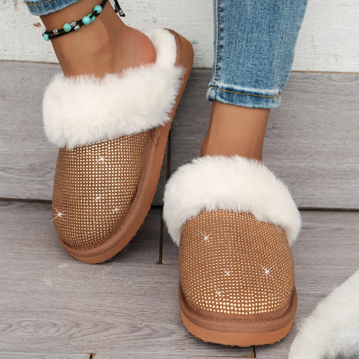 Women's winter leisure warm comfortable soft plush home slippers, fashionable rhinestone decoration and EVA non-slip sole
Women's winter leisure warm comfortable soft plush home slippers, fashionable rhinestone decoration and EVA non-slip sole