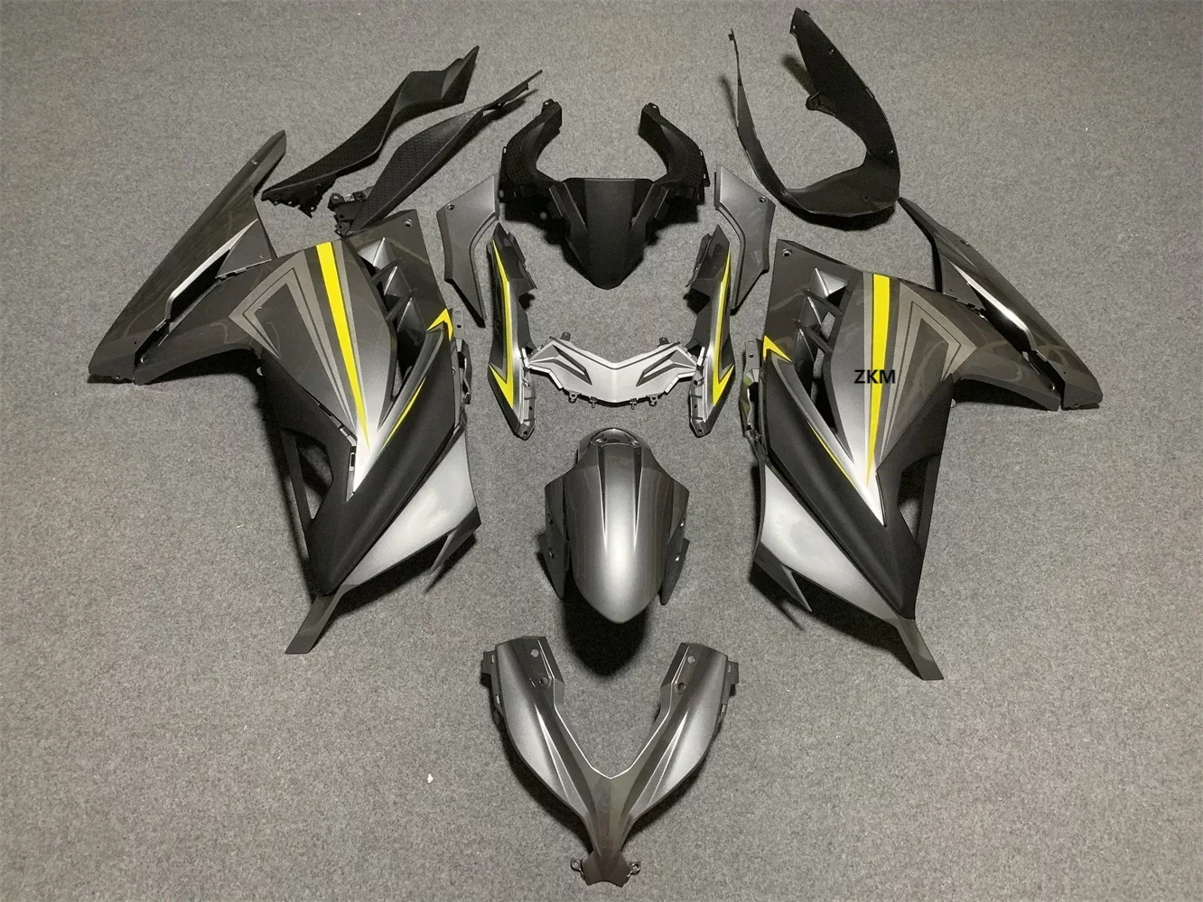 For Kawasaki Ninja 300 2013-2017 2014 2015 Motorcycle ABS Plastic Fairing Kit, Motorcycle Ninja 300 EX300 Body Fairing Green
For Kawasaki Ninja 300 2013-2017 2014 2015 Motorcycle ABS Plastic Fairing Kit, Motorcycle Ninja 300 EX300 Body Fairing Green