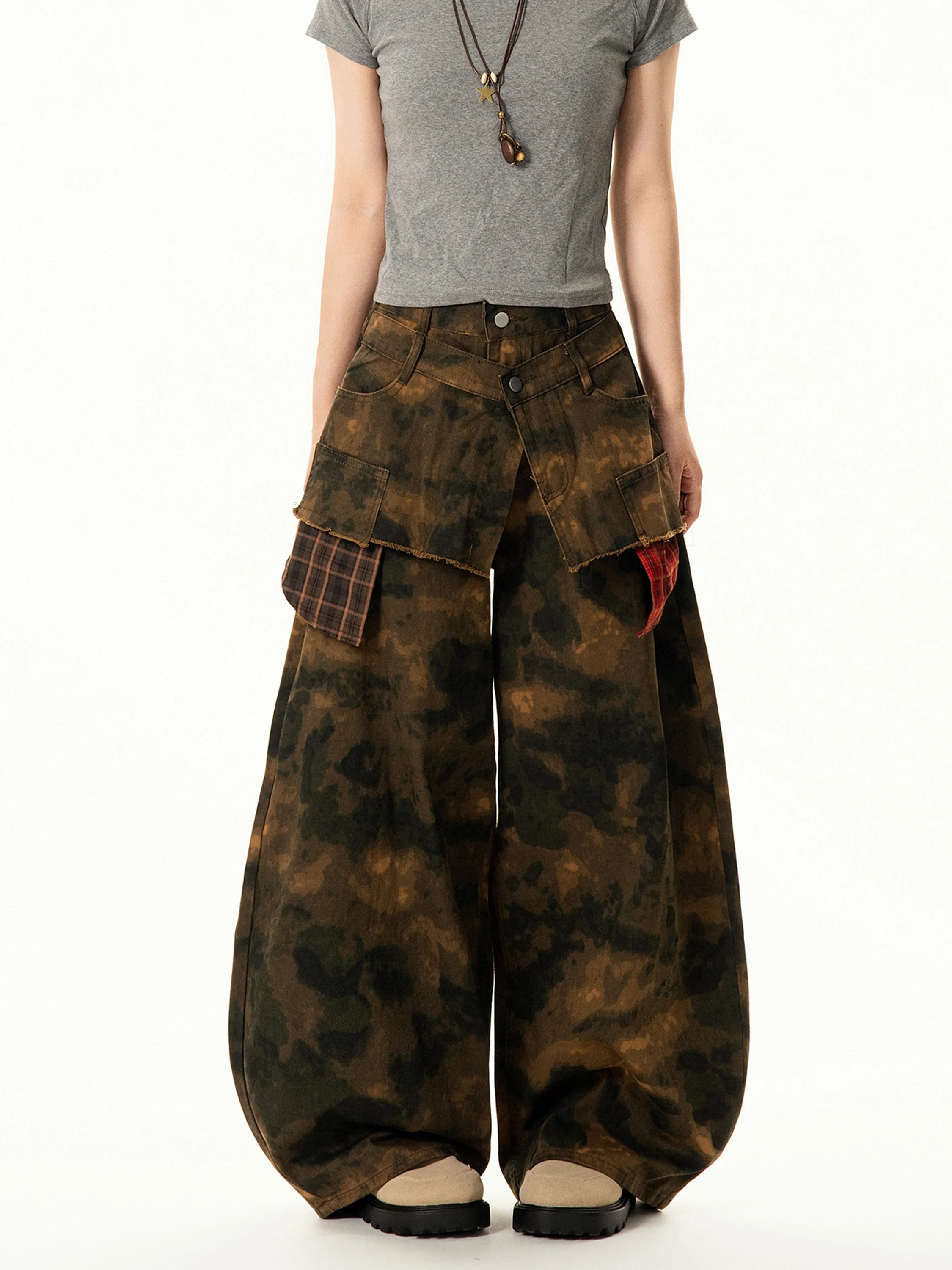 Ретро-американские рабочие брюки с камуфляжным принтом и дизайнерскими вставками, женские, свободные, широкие, повседневные, длинные, удобные, универсальные
Ретро-американские рабочие брюки с камуфляжным принтом и дизайнерскими вставками, женские, свободные, широкие, повседневные, длинные, удобные, универсальные