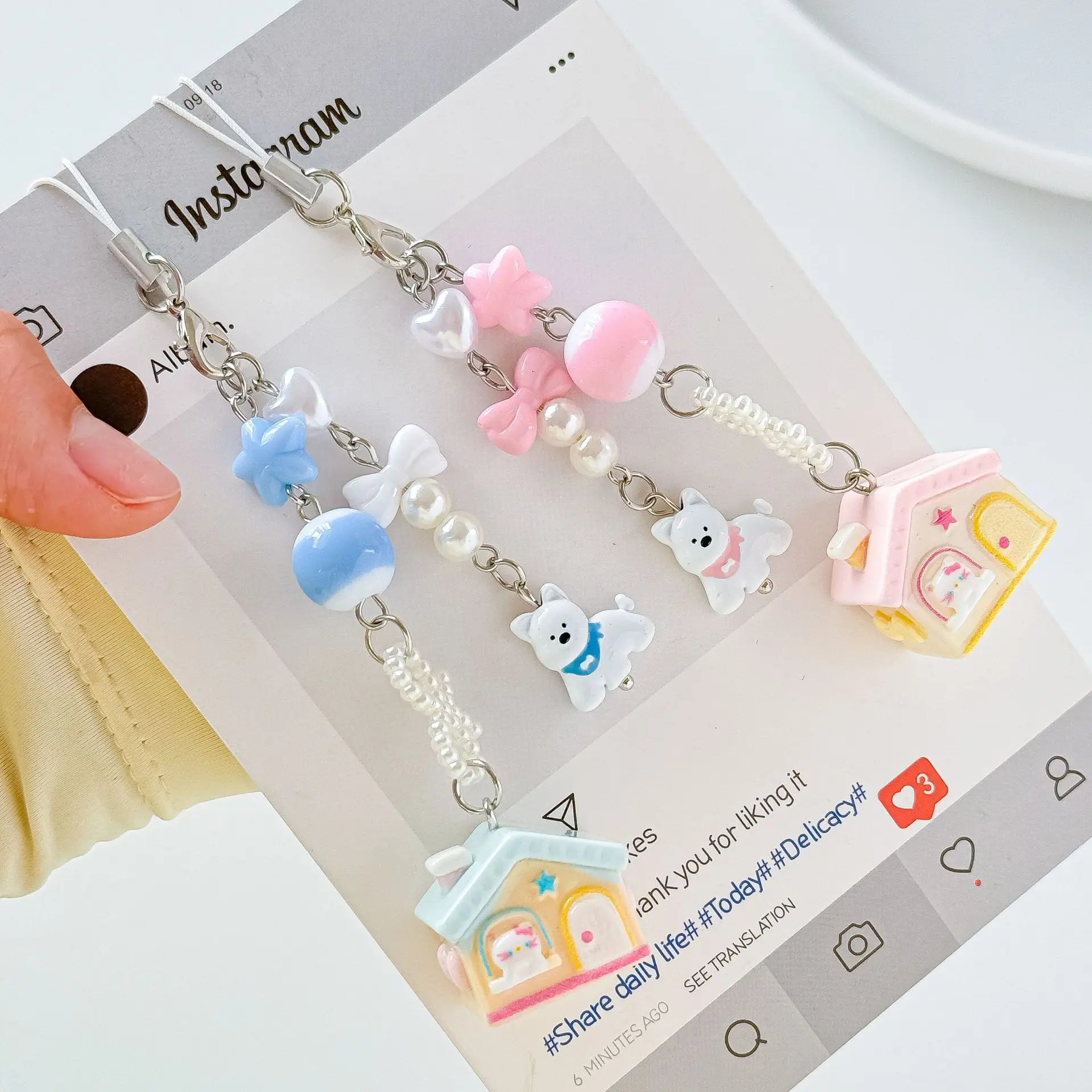 Cute Pet Cabin Phone Strap Short Korean Style Sweet Keychain Lanyard For iPhone Case Decoration Pendant Girl Birthday Gift
Cute Pet Cabin Phone Strap Short Korean Style Sweet Keychain Lanyard For iPhone Case Decoration Pendant Girl Birthday Gift