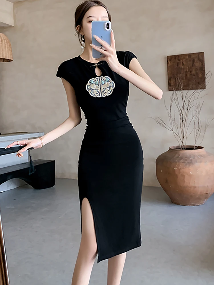 Women Korean Vintage Hepburn Black Long Dress Summer Short Sleeve Elegant and Pretty Dress 2024 Fashion Chic International Dress
Women Korean Vintage Hepburn Black Long Dress Summer Short Sleeve Elegant and Pretty Dress 2024 Fashion Chic International Dress