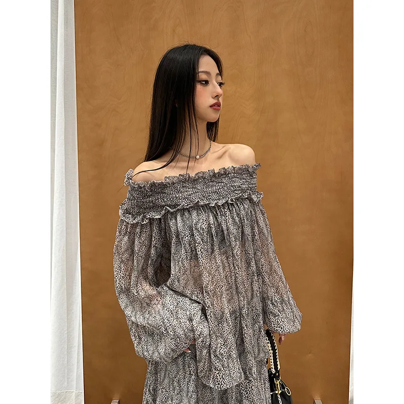 Spring/summer New Original Design Vest Hot Shirt Small Camisole Top for Women
Spring/summer New Original Design Vest Hot Shirt Small Camisole Top for Women