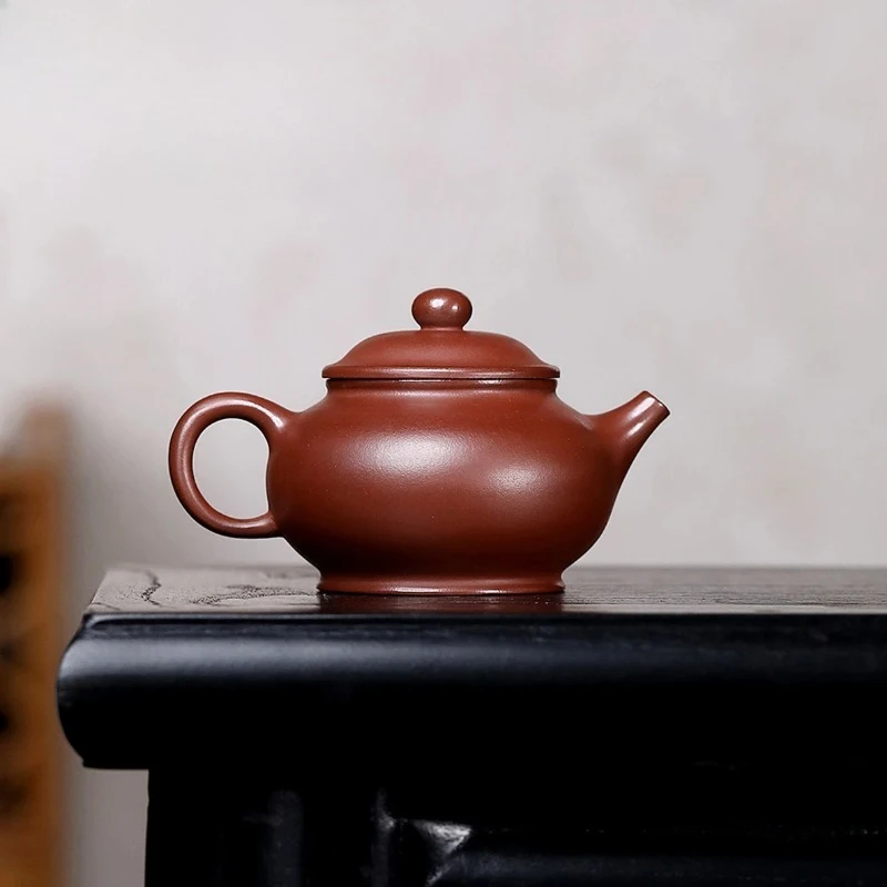 Yixing "Breathing Teapot" – 160ml Zhu Ni Clay Masterpiece, Artisan Teapot, Zisha Teapot
Yixing "Breathing Teapot" – 160ml Zhu Ni Clay Masterpiece, Artisan Teapot, Zisha Teapot