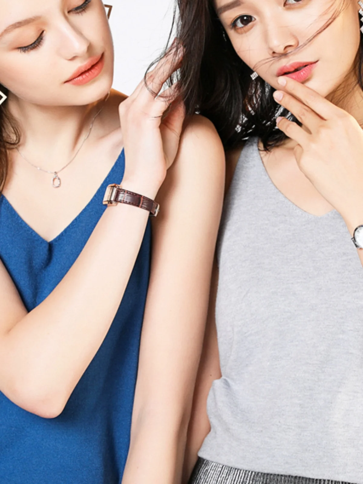 Женский вязаный жилет с V-образным вырезом, летний/весенний, модный, универсальный, облегающий, базовый слой, сексуальная верхняя одежда, трикотаж
Женский вязаный жилет с V-образным вырезом, летний/весенний, модный, универсальный, облегающий, базовый слой, сексуальная верхняя одежда, трикотаж