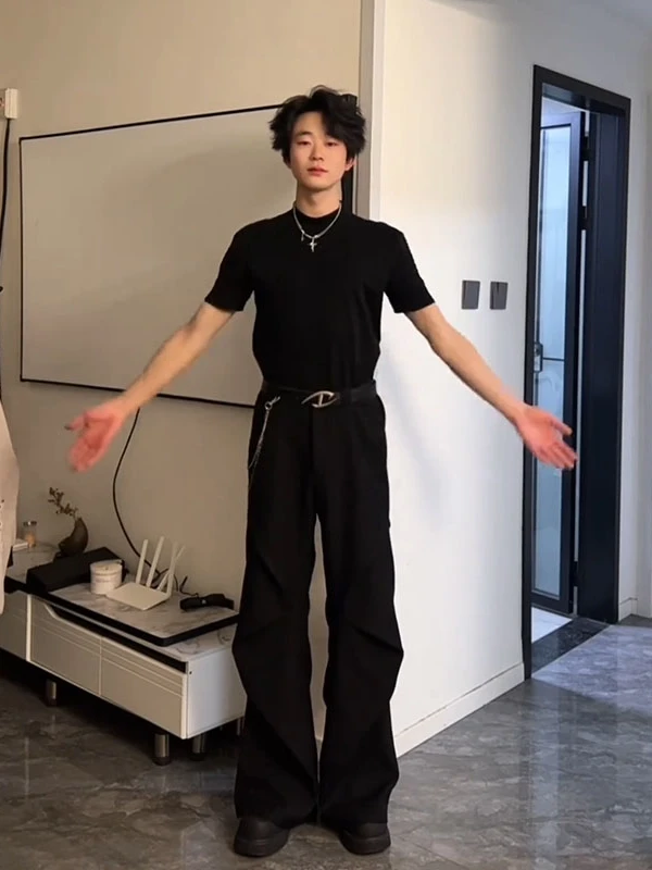 Qotrio Men's Bla Pleated Straight Leg Pants American High Street Vibe Clean Fit Drapey Trousers Casual Youth Faion
Qotrio Men's Bla Pleated Straight Leg Pants American High Street Vibe Clean Fit Drapey Trousers Casual Youth Faion