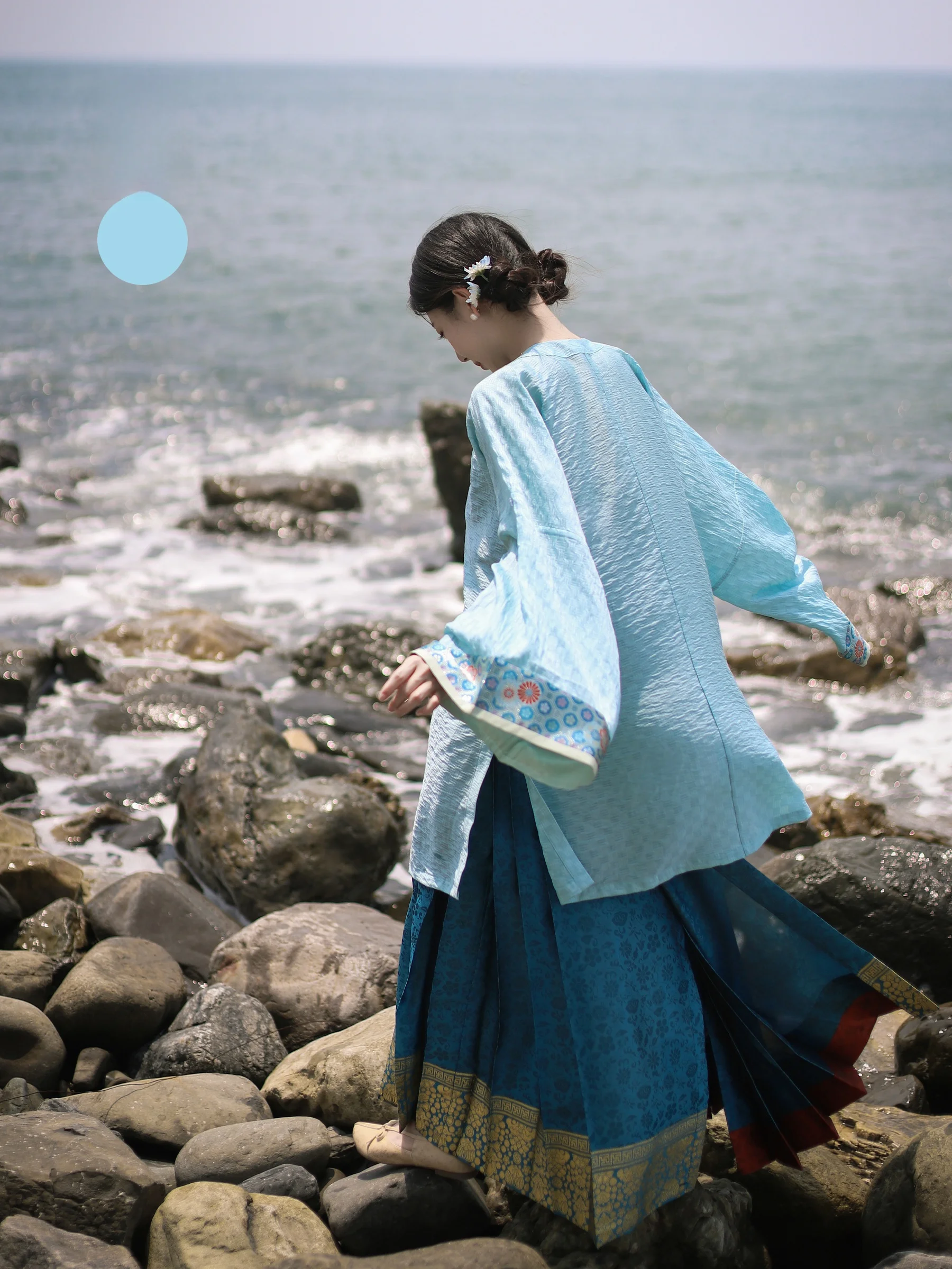 Ele Двухцветный шелковый топ Hanfu круглый Ne f Sve Традиционная китайская одежда от ui Ji Удобная одежда для поездок на работу...
Ele Двухцветный шелковый топ Hanfu круглый Ne f Sve Традиционная китайская одежда от ui Ji Удобная одежда для поездок на работу...