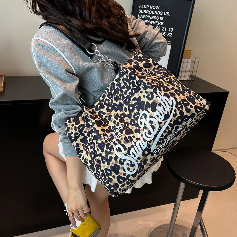 Lightweight Large Capacity Womens Striped Woven Straw Tote Bag Detachable Coin Purse Zip Closure Beach Vacation
Lightweight Large Capacity Womens Striped Woven Straw Tote Bag Detachable Coin Purse Zip Closure Beach Vacation