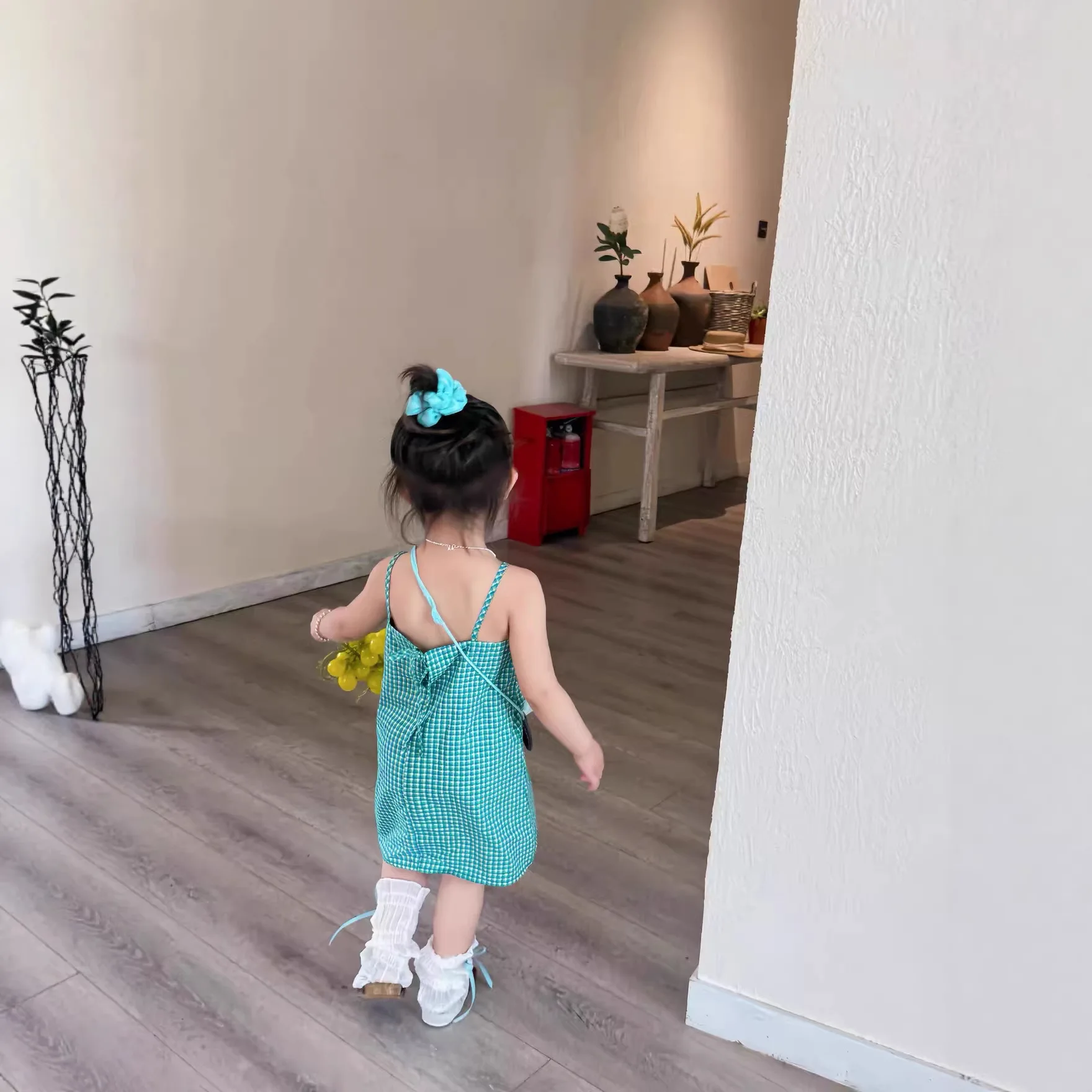 2026 Summer New Korean Children's Clothing Girls' Backless Plaid Skirt Vacation Style Vest Skirt Beach Dress
2026 Summer New Korean Children's Clothing Girls' Backless Plaid Skirt Vacation Style Vest Skirt Beach Dress