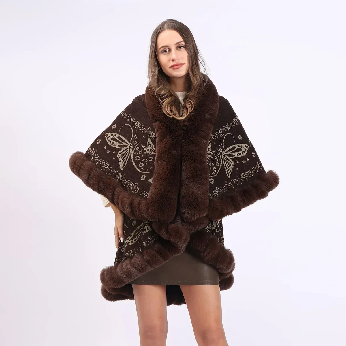 Women's Elegant Faux Fur Trim Poncho with Floral Print Cozy Warm Wrap Shawl for Fall Winter Multiple Colors Available
Women's Elegant Faux Fur Trim Poncho with Floral Print Cozy Warm Wrap Shawl for Fall Winter Multiple Colors Available