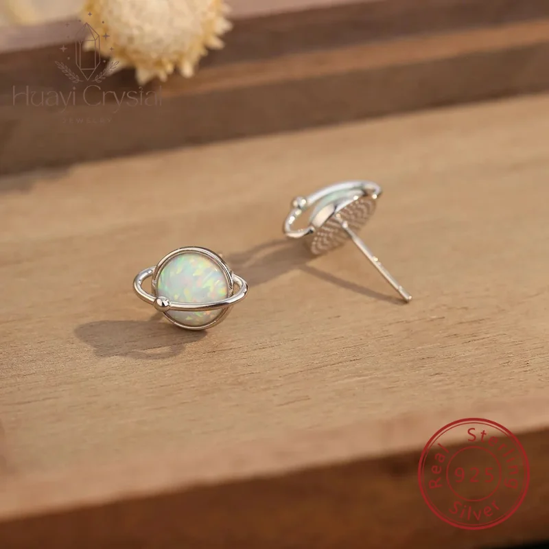 Simple Retro Women's S925 Sterling Silver Light Luxury Fashionable Versatile Earrings Trendy New
Simple Retro Women's S925 Sterling Silver Light Luxury Fashionable Versatile Earrings Trendy New