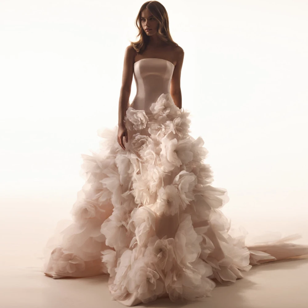 Customized Exquisite Tulle Strapless Evening Dress Classic Sleeveless Bridal Gowns Delicate Chapel Train Bespoke Occasion Gowns
Customized Exquisite Tulle Strapless Evening Dress Classic Sleeveless Bridal Gowns Delicate Chapel Train Bespoke Occasion Gowns