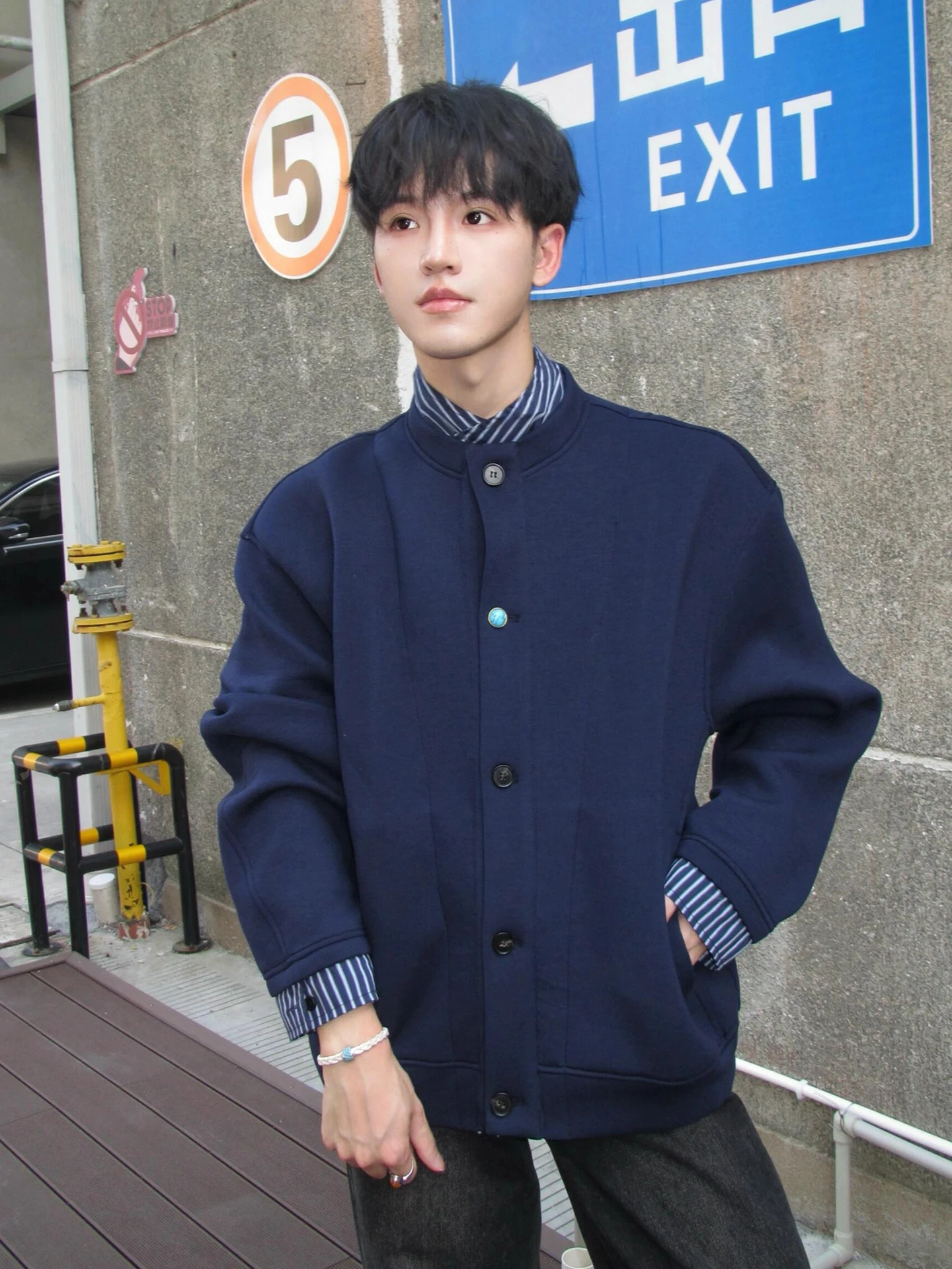 Cleanfit Blue Striped Patchwork Stand Collar Baseball Jaet Men's Autumn Cardigan Sweatirt Breathable Long Sve Casual Wear
Cleanfit Blue Striped Patchwork Stand Collar Baseball Jaet Men's Autumn Cardigan Sweatirt Breathable Long Sve Casual Wear