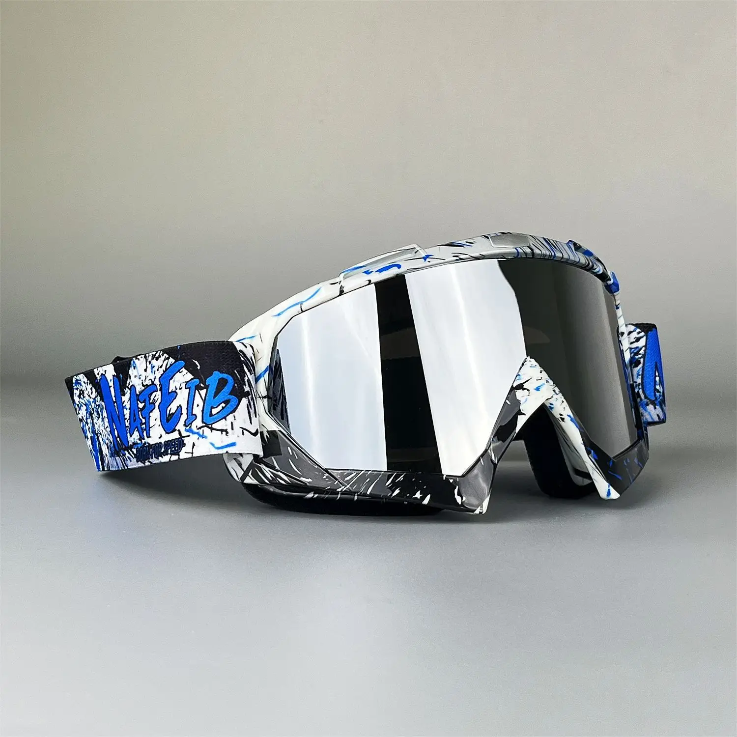 1 шт. N634 HD лыжные очки для мужчин и женщин UV400 зимние ветрозащитные лыжные очки с крышкой для очков спортивные очки для велоспорта на открытом воздухе
1 шт. N634 HD лыжные очки для мужчин и женщин UV400 зимние ветрозащитные лыжные очки с крышкой для очков спортивные очки для велоспорта на открытом воздухе