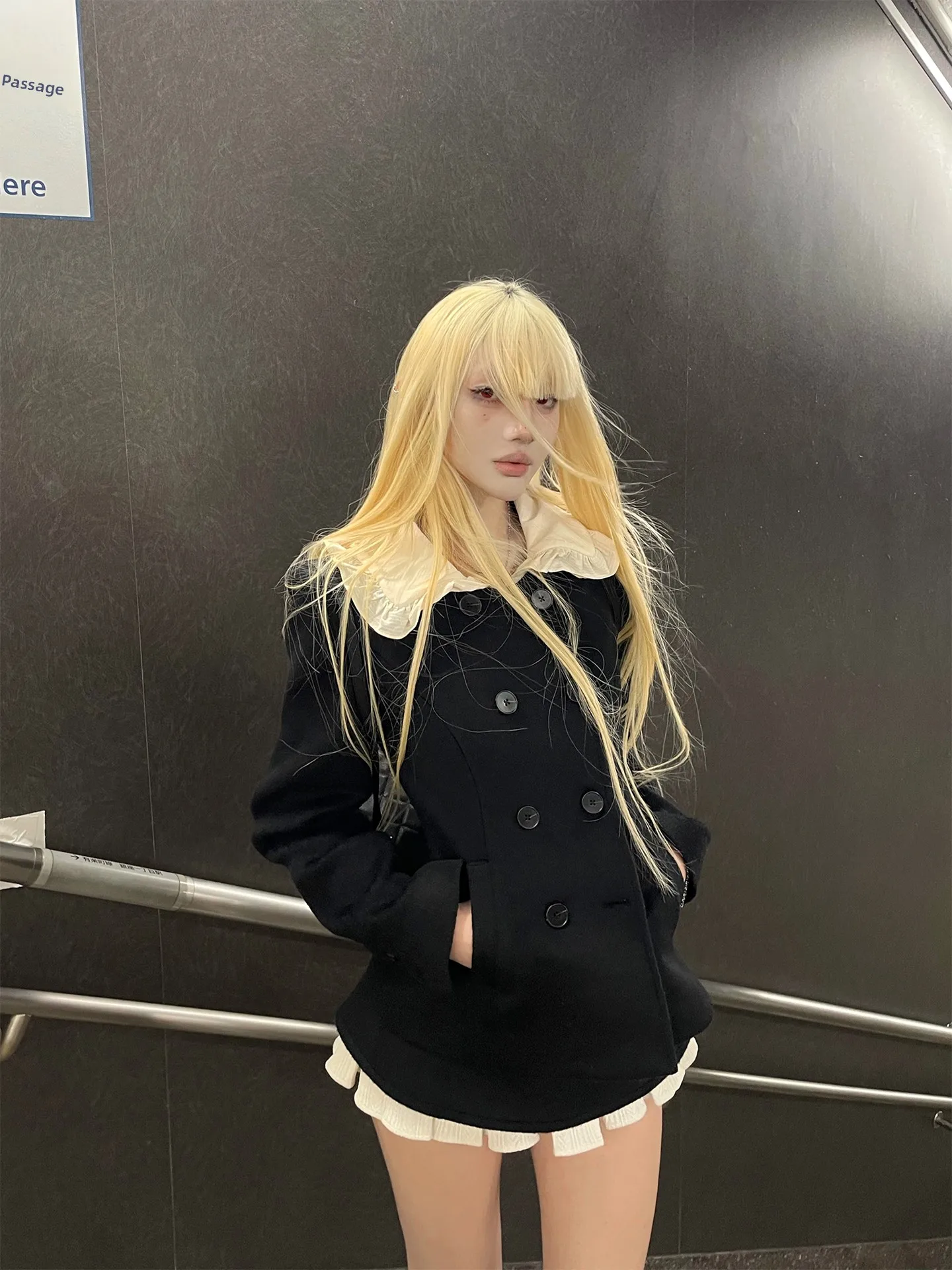 Rase Le Sol Showa Girl Vintage Preppy Double Breasted Woolen Coat Skirt Set Women's Fashion Ensemble Low Waist Button Style
Rase Le Sol Showa Girl Vintage Preppy Double Breasted Woolen Coat Skirt Set Women's Fashion Ensemble Low Waist Button Style