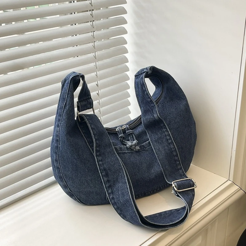 New Denim Hobos Bag Washed Soft Denim Armpit Dumpling Bag Simple Durable Korean Style Women Shoulder Crossbody Bag
New Denim Hobos Bag Washed Soft Denim Armpit Dumpling Bag Simple Durable Korean Style Women Shoulder Crossbody Bag