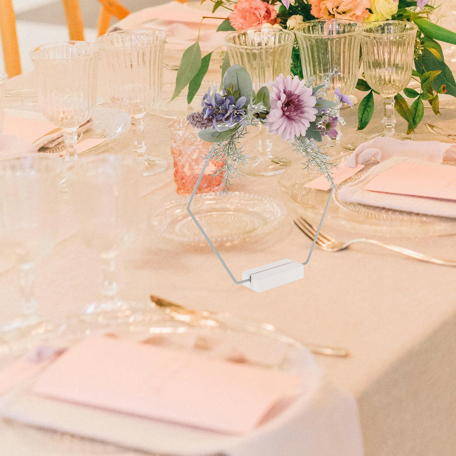 5Sets Metal Floral Hoop Rings DIY Wedding Table Centerpiece Floral Ring Wreath Making Metal Ring Craft
5Sets Metal Floral Hoop Rings DIY Wedding Table Centerpiece Floral Ring Wreath Making Metal Ring Craft