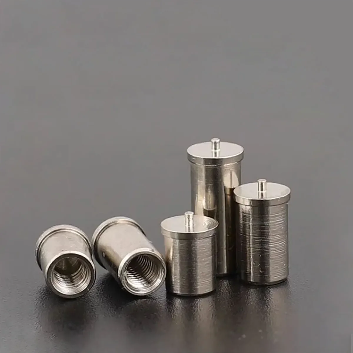 M2.5 M3 Copper Tin Plated Solder Point Positioning Post PCB With Solder Pin Fixing Post
M2.5 M3 Copper Tin Plated Solder Point Positioning Post PCB With Solder Pin Fixing Post
