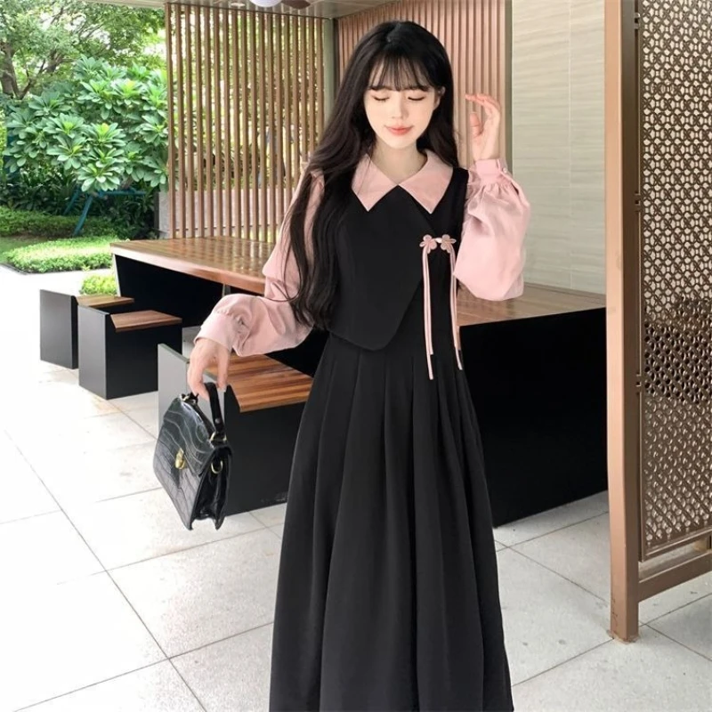 Женское платье-двойка во французском стиле с лоскутным узором, осенне-зимнее, милое, элегантное, с эффектом утягивания живота, длинное, для шикарного образа
Женское платье-двойка во французском стиле с лоскутным узором, осенне-зимнее, милое, элегантное, с эффектом утягивания живота, длинное, для шикарного образа