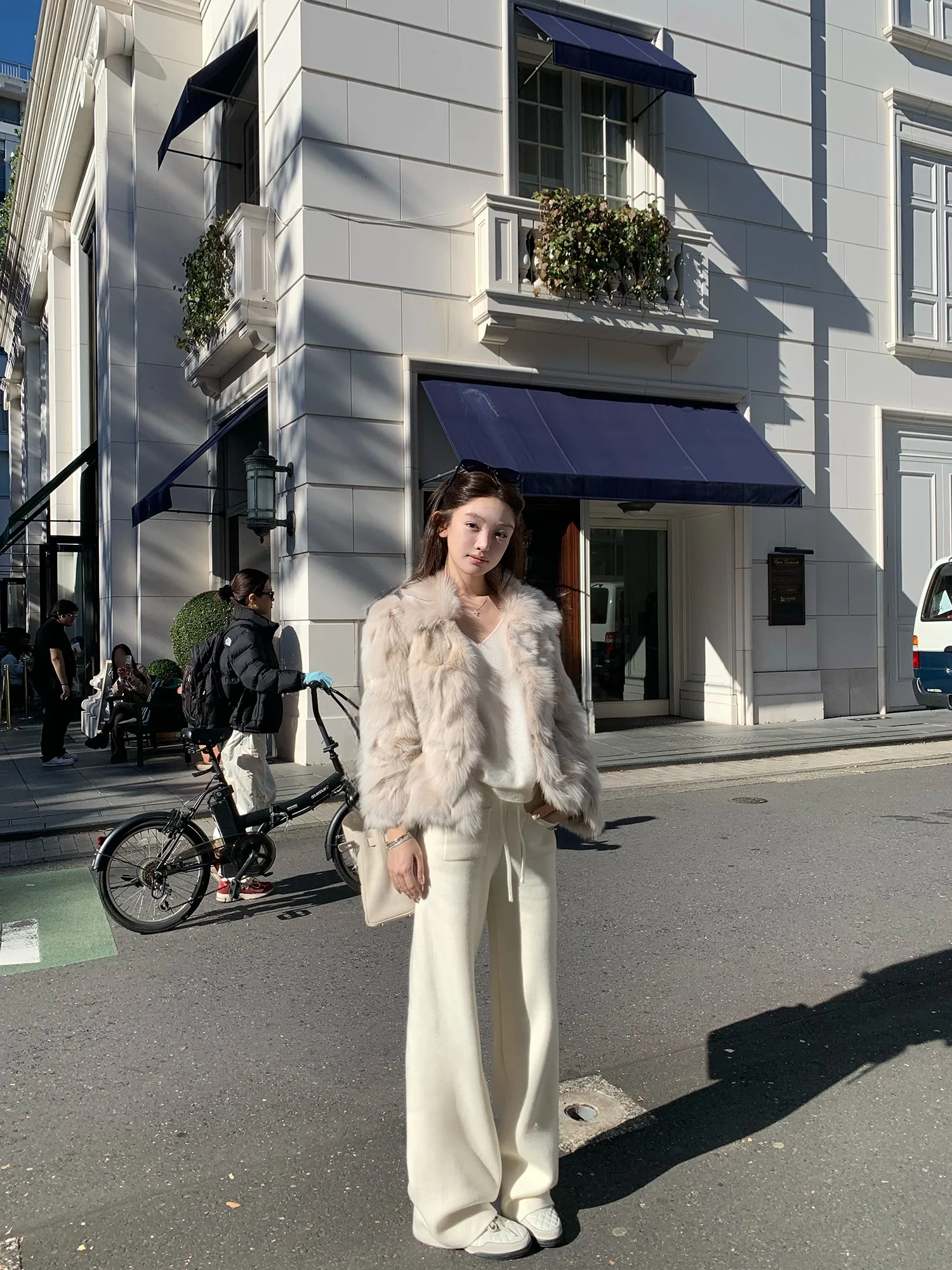 Женские белые повседневные брюки Wuuus с высокой талией, вязаные, с широкими штанинами и встроенной подкладкой, зимняя коллекция
Женские белые повседневные брюки Wuuus с высокой талией, вязаные, с широкими штанинами и встроенной подкладкой, зимняя коллекция