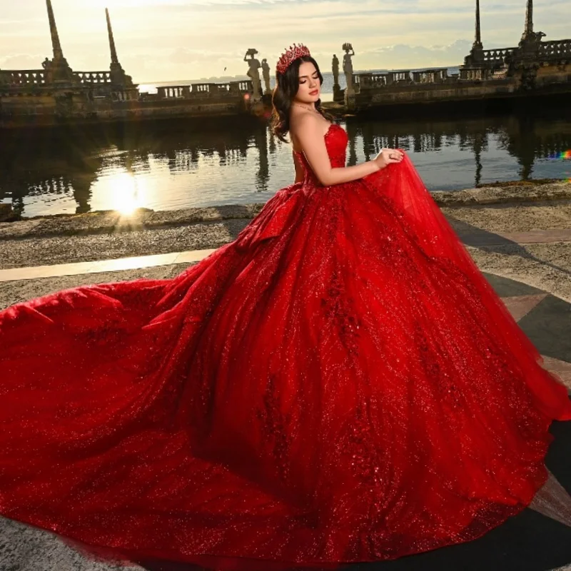 Red Shiny Princess Quinceanera Dresses Off Shoulder Beads Applique Lace Bow Tull Sweet 16 Dress Ball Gown Vestidos 15 Anos
Red Shiny Princess Quinceanera Dresses Off Shoulder Beads Applique Lace Bow Tull Sweet 16 Dress Ball Gown Vestidos 15 Anos