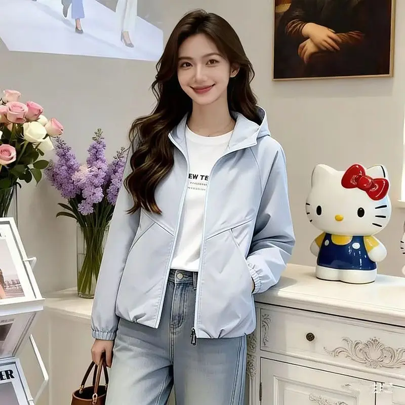 Thin Fashion Coat Women's 2026 Spring Autumn New Proof Jacket Female Hooded Outerwear Outdoor Windproof Temperament Overwear Top
Thin Fashion Coat Women's 2026 Spring Autumn New Proof Jacket Female Hooded Outerwear Outdoor Windproof Temperament Overwear Top