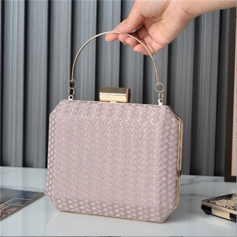 2025 New Women Evening Bags Banquet Clutch Purse Mini Party Dinner Wallets Metal Handel Purse 5 Colors Drop Shipping
2025 New Women Evening Bags Banquet Clutch Purse Mini Party Dinner Wallets Metal Handel Purse 5 Colors Drop Shipping