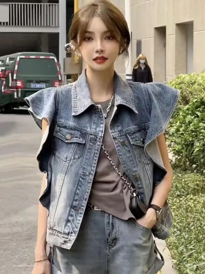 Spring Summer Sleeveless Single-breasted Blue Denim Vest Women's Ruffles Turn-down Collar Short Jean Jacket All-match Vest Coats
Spring Summer Sleeveless Single-breasted Blue Denim Vest Women's Ruffles Turn-down Collar Short Jean Jacket All-match Vest Coats