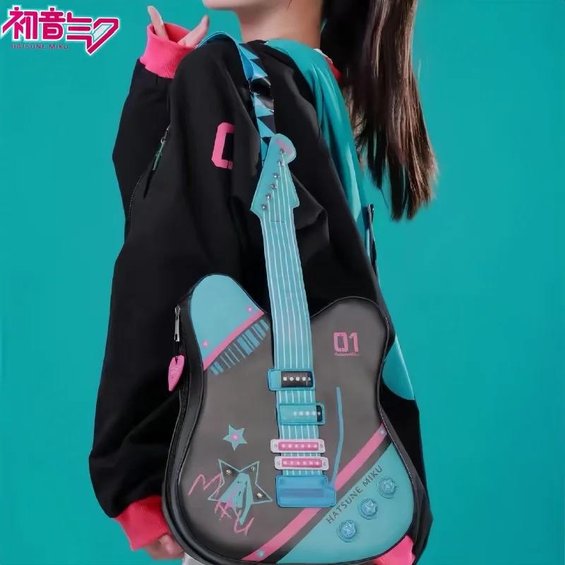 2024 Genuine Hatsune Miku Guitar Messenger Bag Anime Peripheral Shoulder Bag Cospaly Props Heart Holiday Gift Ornament
2024 Genuine Hatsune Miku Guitar Messenger Bag Anime Peripheral Shoulder Bag Cospaly Props Heart Holiday Gift Ornament