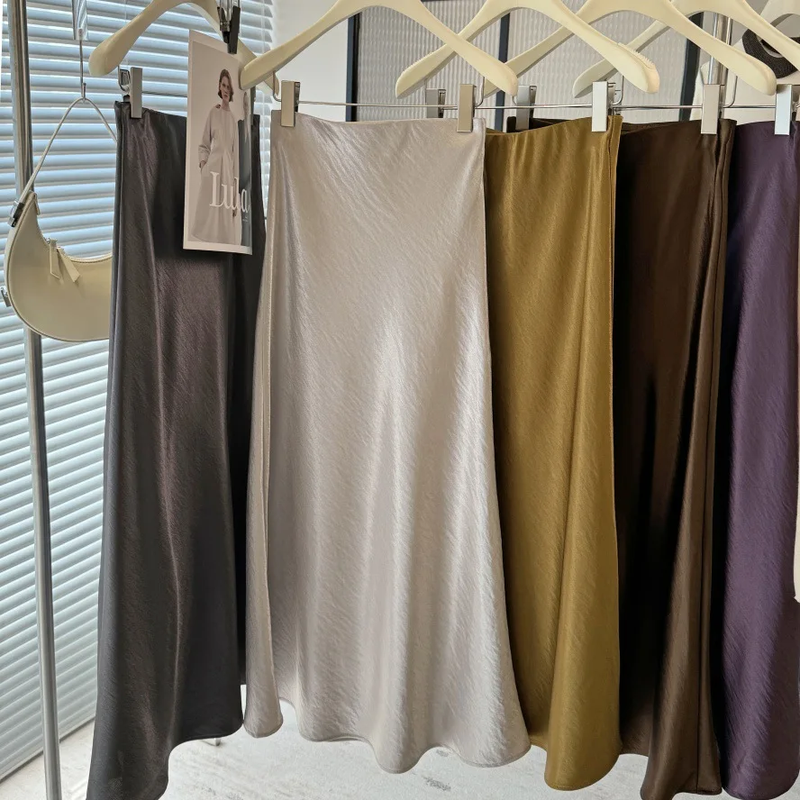Stunning Satin Midi Skirt Glossy High-Waist Slimming Mermaid A-Line Skirt 2025 Spring Summer New in Elegant Casual Date Outfits
Stunning Satin Midi Skirt Glossy High-Waist Slimming Mermaid A-Line Skirt 2025 Spring Summer New in Elegant Casual Date Outfits