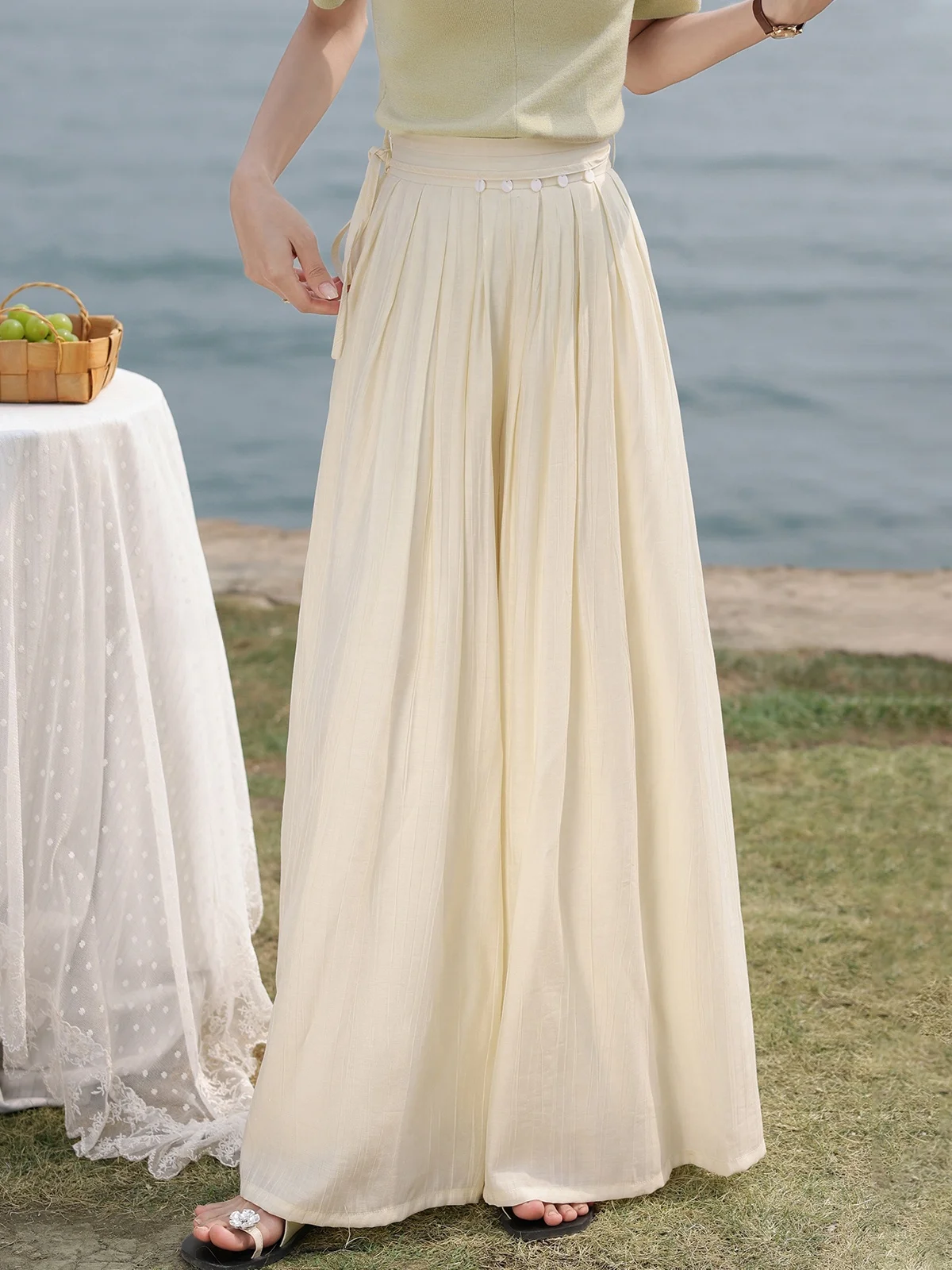 Ele Loose Wide Leg Casual Pants for Women in Apricot Color Retro Sle l Waist Long Trousers Summer New Arrival
Ele Loose Wide Leg Casual Pants for Women in Apricot Color Retro Sle l Waist Long Trousers Summer New Arrival