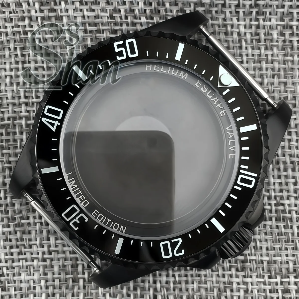 43mm men's unique black case one-way rotating bezel is suitable for NH34A NH35A NH36 NH39 PT5000 ETA2824 movement sapphire glass
43mm men's unique black case one-way rotating bezel is suitable for NH34A NH35A NH36 NH39 PT5000 ETA2824 movement sapphire glass
