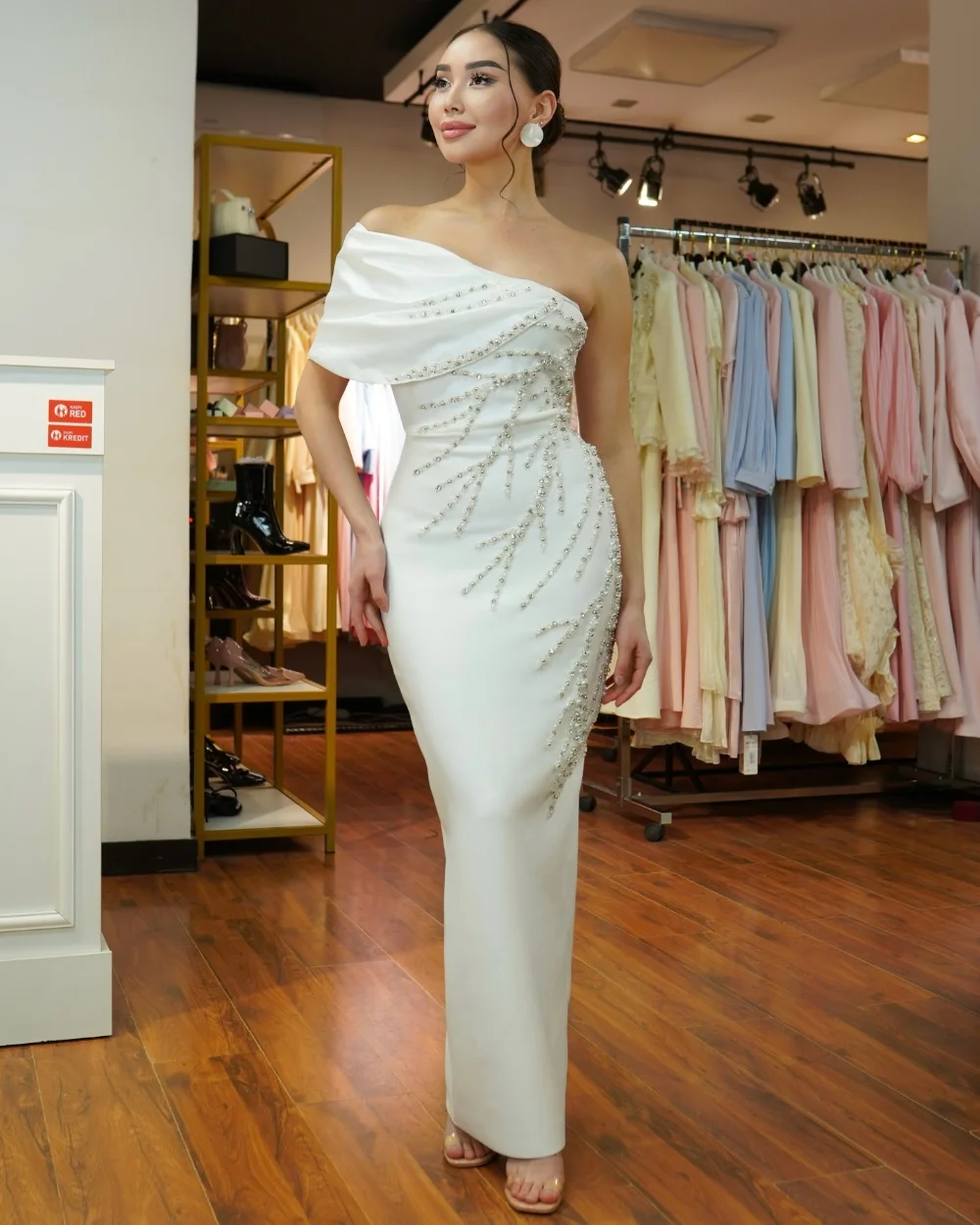 Customized Intricate Sparkle Jersey Pleat Beading Sequined Rhinestone Straight One-shoulder Long Dresses Evening Dresses Retro
Customized Intricate Sparkle Jersey Pleat Beading Sequined Rhinestone Straight One-shoulder Long Dresses Evening Dresses Retro