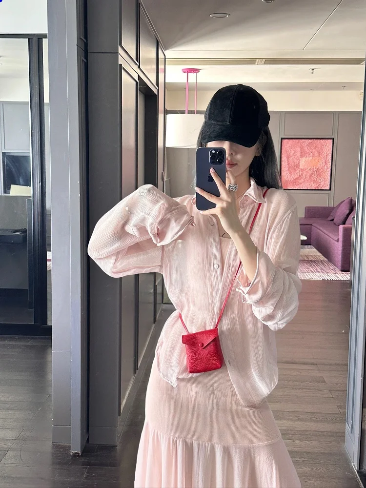 Легкая летняя рубашка-поло из алюминиевой проволоки с плиссировкой, защита от солнца, длинный рукав, однотонная, на пуговицах
Легкая летняя рубашка-поло из алюминиевой проволоки с плиссировкой, защита от солнца, длинный рукав, однотонная, на пуговицах