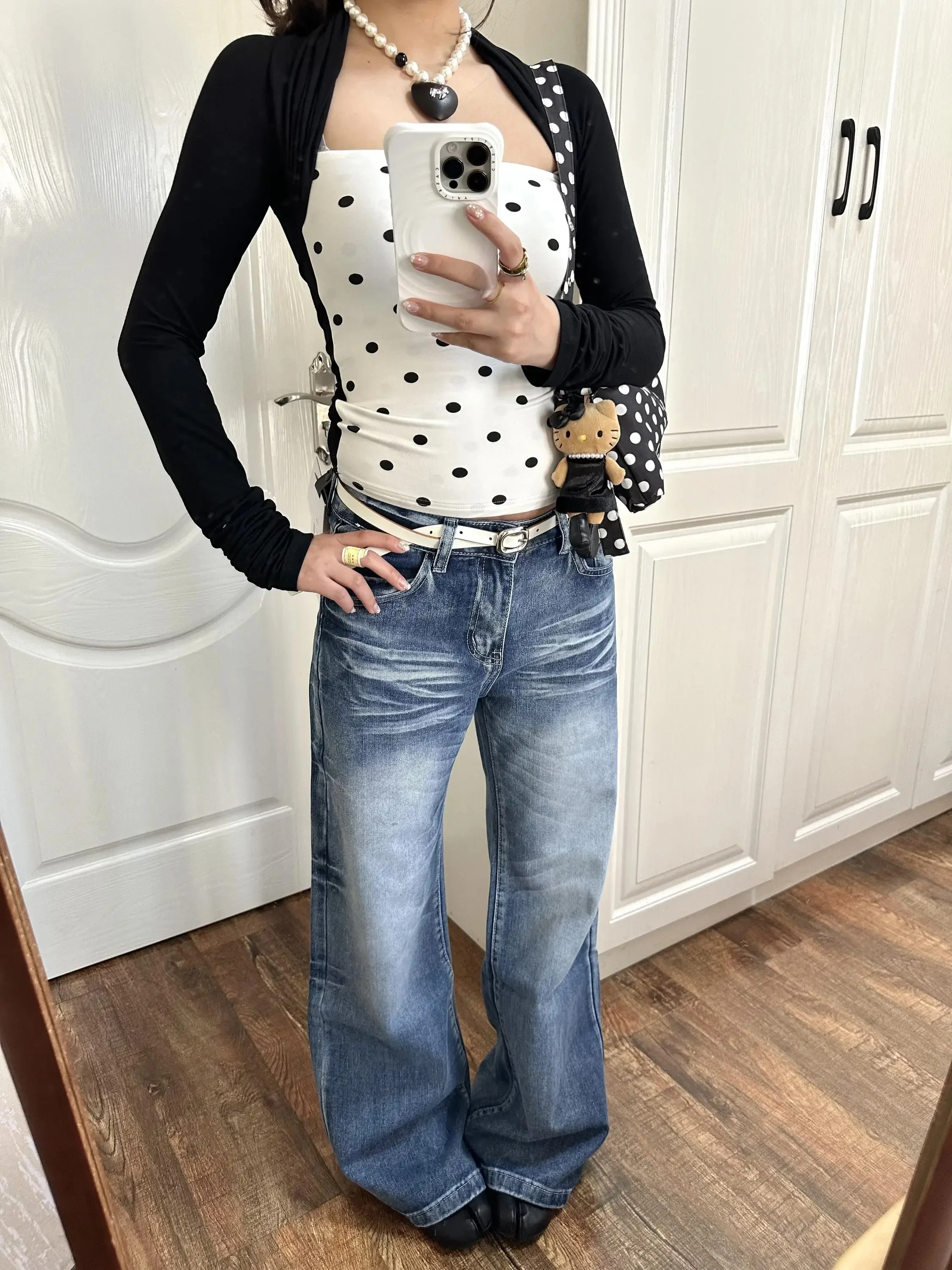 Sweet Cool Spicy Women's High Waist Wide Leg Jeans Loose Fit Slimming Straight Micro Flared Denim Pants Spring Summer New Style
Sweet Cool Spicy Women's High Waist Wide Leg Jeans Loose Fit Slimming Straight Micro Flared Denim Pants Spring Summer New Style