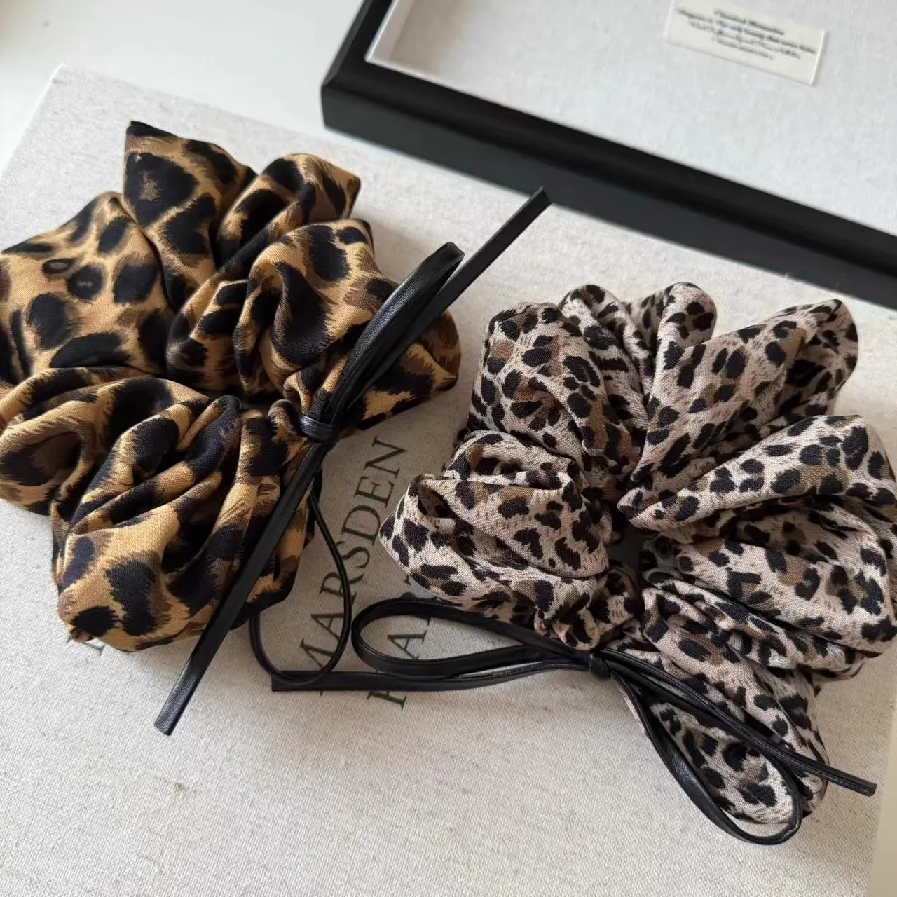 Vintage Leopard Print Hairbands High Elastic Rubber Bands Hair Ropes Ponytail Headwear Women Creative Fashion Korean Accessories
Vintage Leopard Print Hairbands High Elastic Rubber Bands Hair Ropes Ponytail Headwear Women Creative Fashion Korean Accessories