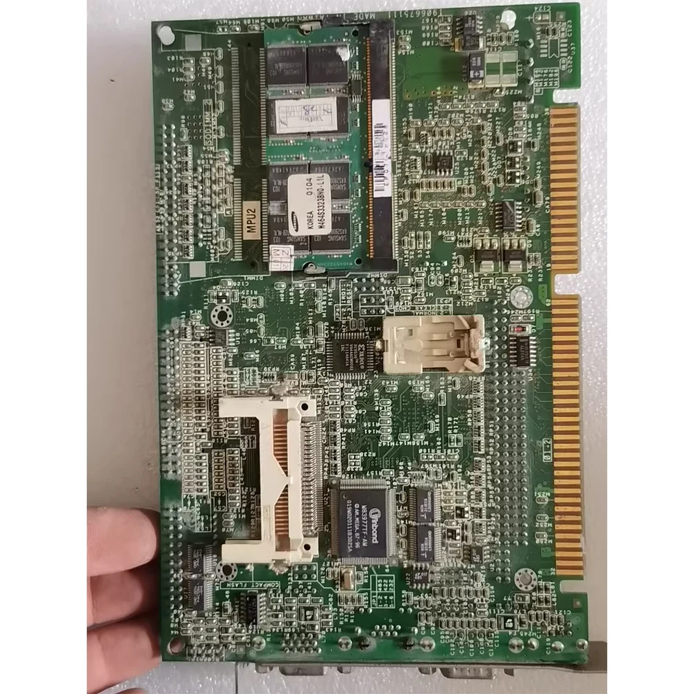 PCA-6751-MAX Материнская плата промышленного управления
PCA-6751-MAX Материнская плата промышленного управления