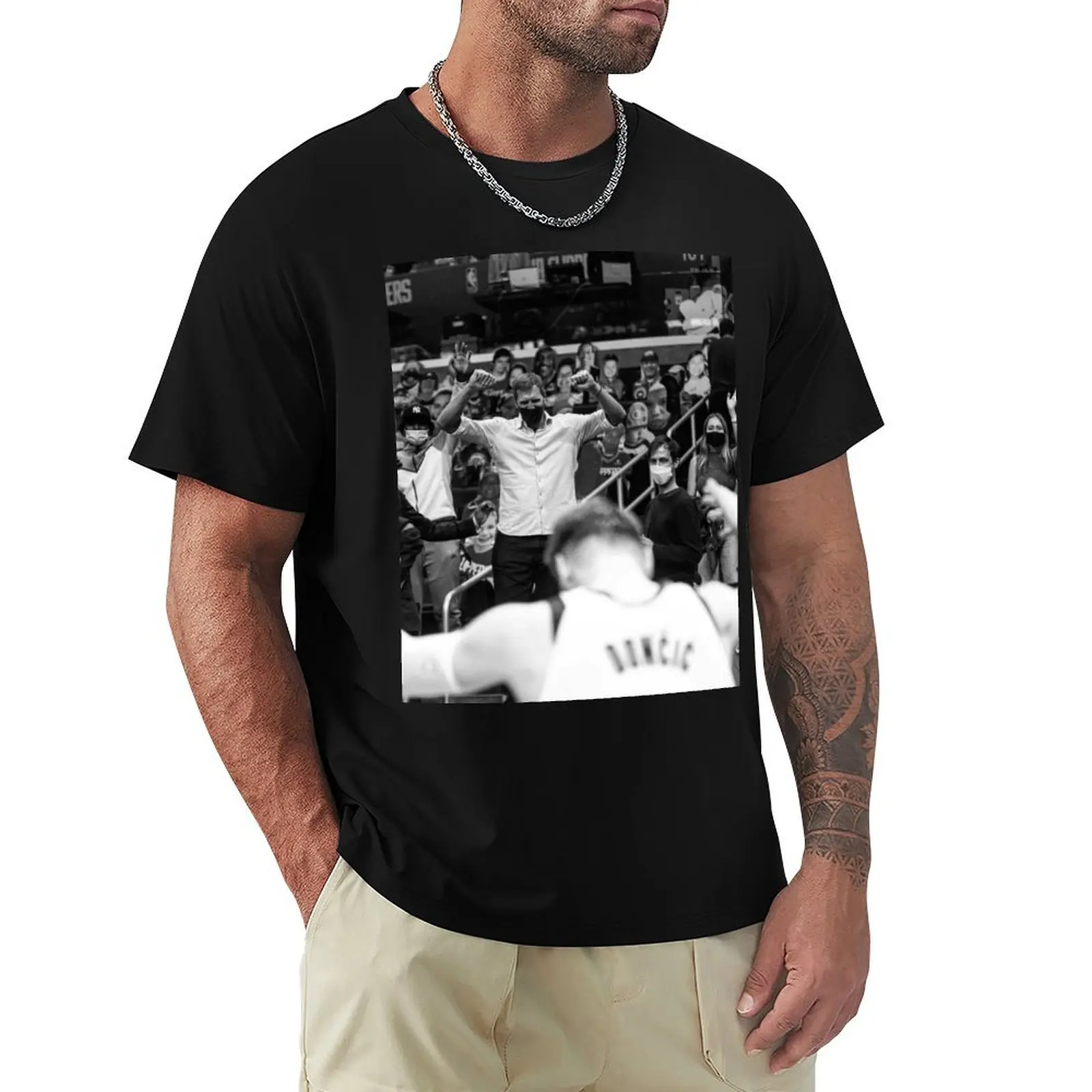 Dirk and Luka - Black/White T-Shirt Relaxed Fit Casual Short Sleeve Top
Dirk and Luka - Black/White T-Shirt Relaxed Fit Casual Short Sleeve Top