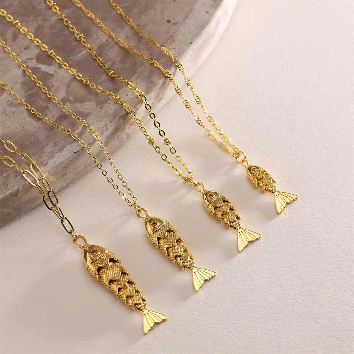 New Fashionable Retro Versatile Fish Koi Personalized Pendant Necklace for Women, Gold Plated and Color Preserved
New Fashionable Retro Versatile Fish Koi Personalized Pendant Necklace for Women, Gold Plated and Color Preserved