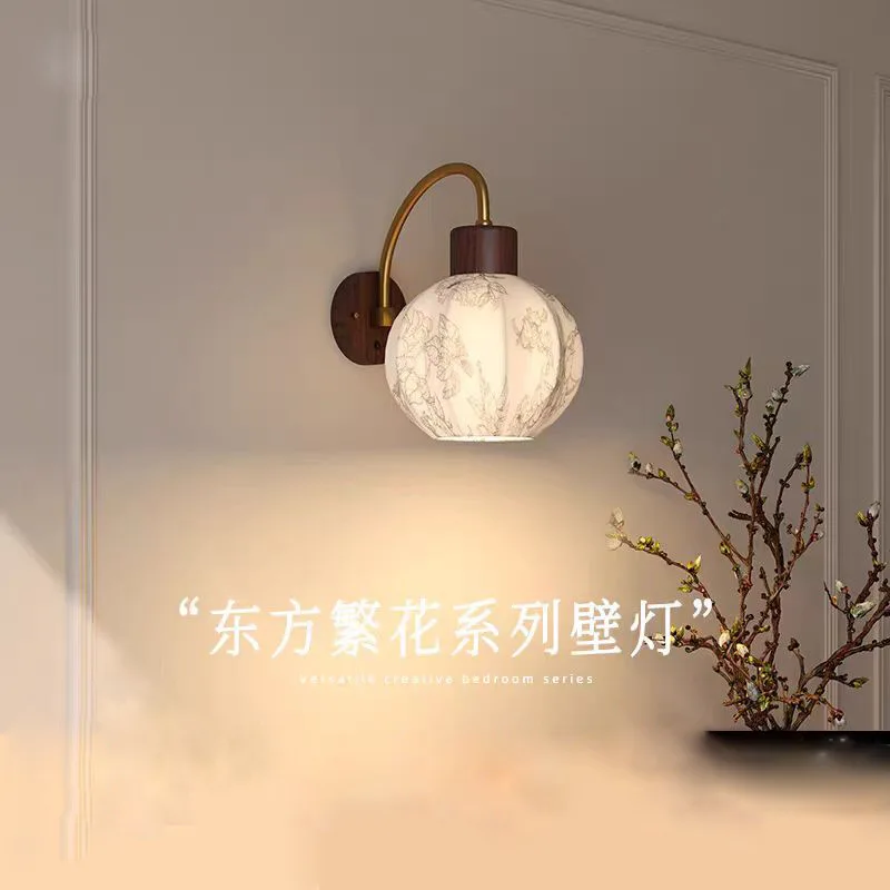 French medieval wall lamp bedside creative art corridor aisle lamp background wall decoration
French medieval wall lamp bedside creative art corridor aisle lamp background wall decoration