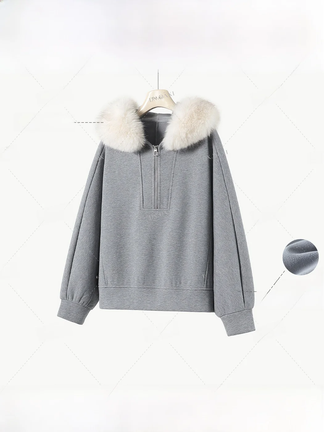 Warm Fleece Hooded Sweatshirt Women's Loose Winter Coat with Detachable Fur Collar Comfortable Cotton Polyester Blend
Warm Fleece Hooded Sweatshirt Women's Loose Winter Coat with Detachable Fur Collar Comfortable Cotton Polyester Blend