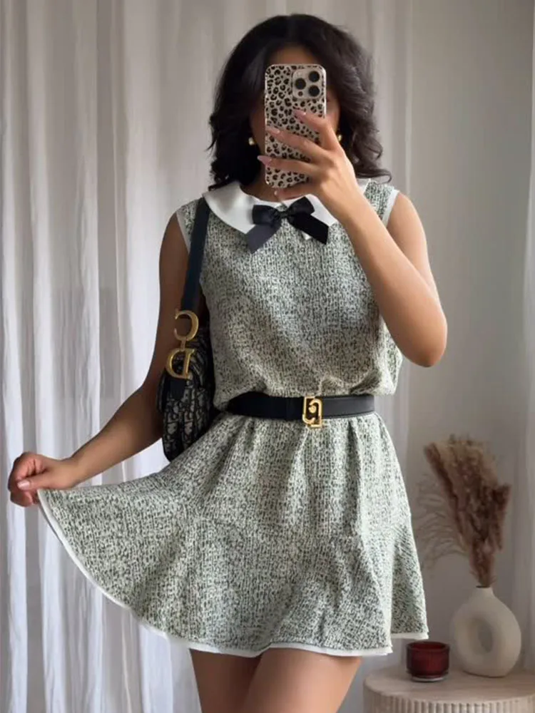 TRAFZA Women's New Stylish Crew Neck Bow Decorative Textured Short Dress Female Elegant Zipper Slim Breathable Sleeveless Dress
TRAFZA Women's New Stylish Crew Neck Bow Decorative Textured Short Dress Female Elegant Zipper Slim Breathable Sleeveless Dress
