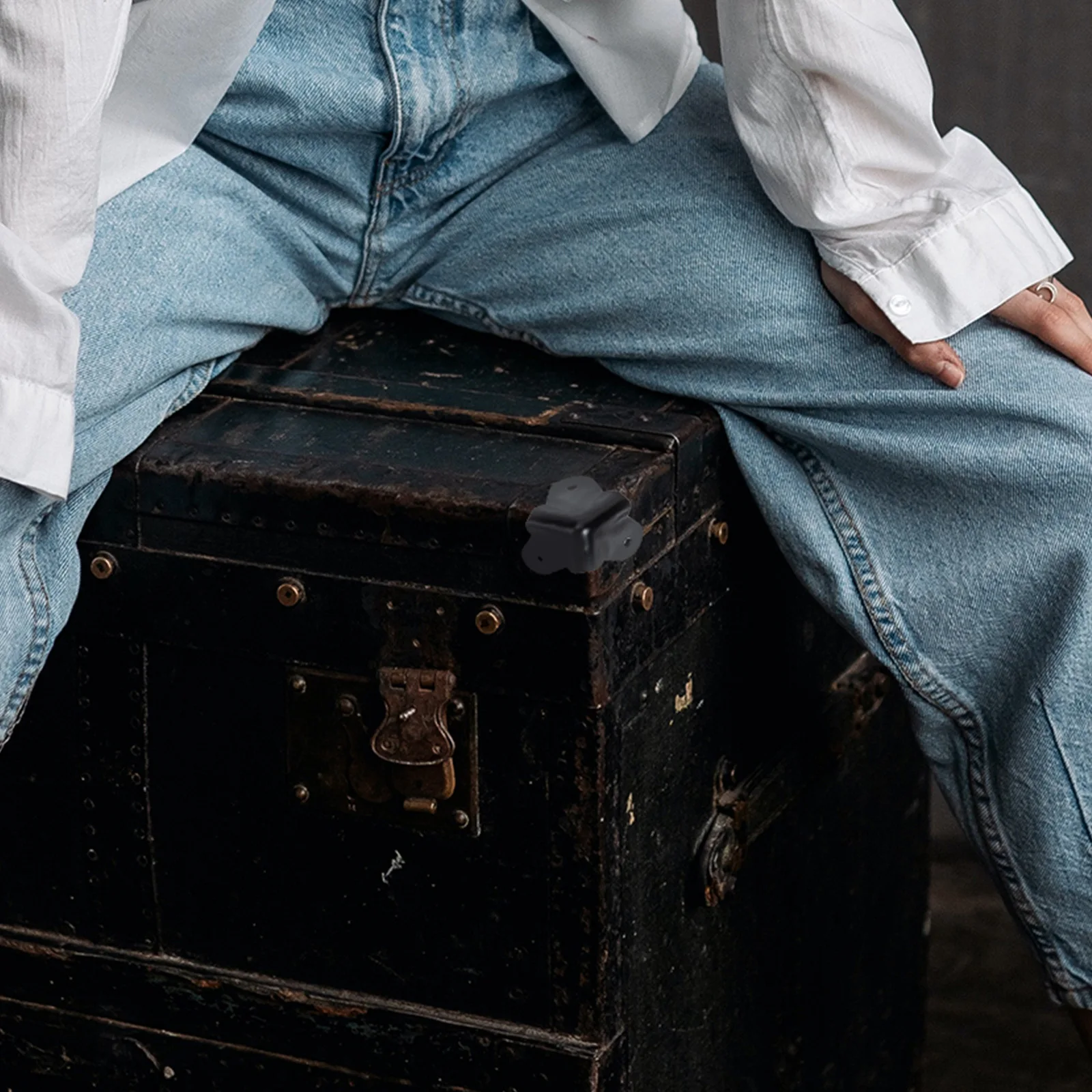 1Set Anti Collision Corner Guard Premium Metal Speaker Edge Protector for Cabinet Furniture Sturdy Protective Covers Set
1Set Anti Collision Corner Guard Premium Metal Speaker Edge Protector for Cabinet Furniture Sturdy Protective Covers Set