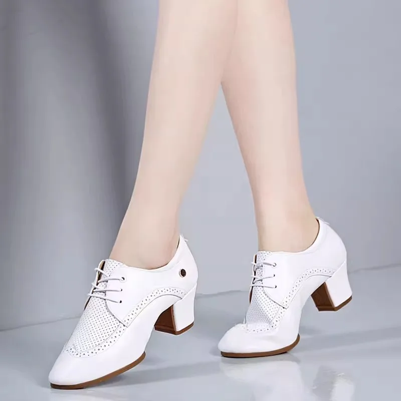 DOUBL Latin Dance Shoes Adult Ladies White Dance Shoes Square Dance Shoes Soft Soled Social Modern Teacher Shoes
DOUBL Latin Dance Shoes Adult Ladies White Dance Shoes Square Dance Shoes Soft Soled Social Modern Teacher Shoes